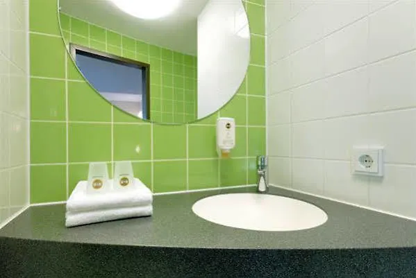 Wuerzburg-city מלון 3*